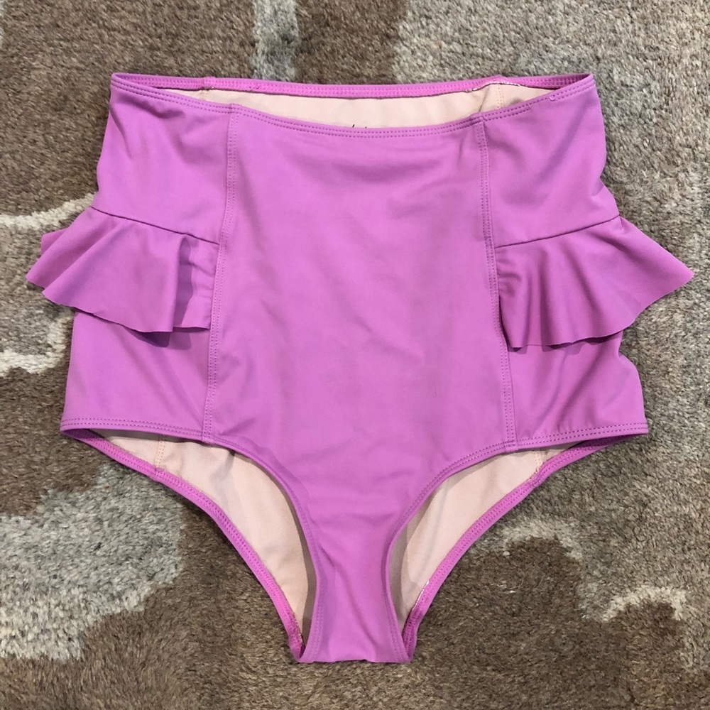 Kortni Jeane bottoms